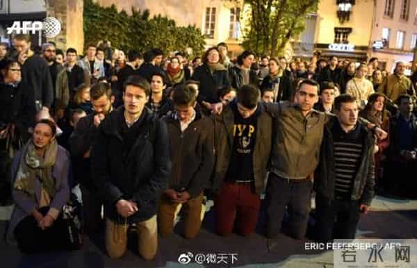 巴黎圣母院着火