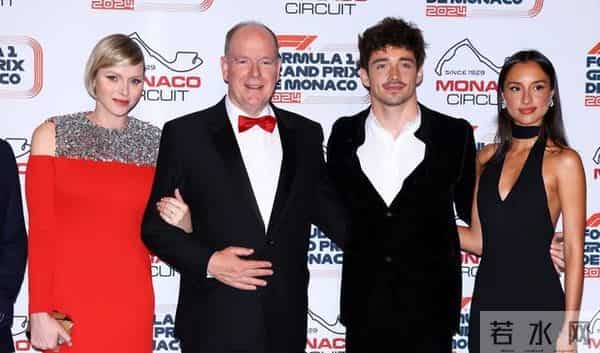 摩洛哥王妃-摩纳哥王妃闪耀庆功宴把人美到了！一身钻石红裙太闪耀，好惊艳