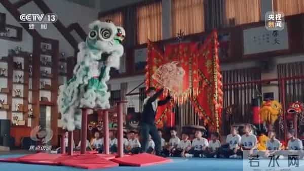 红红火火舞新春