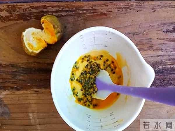 冰箱拿饮料爆炸