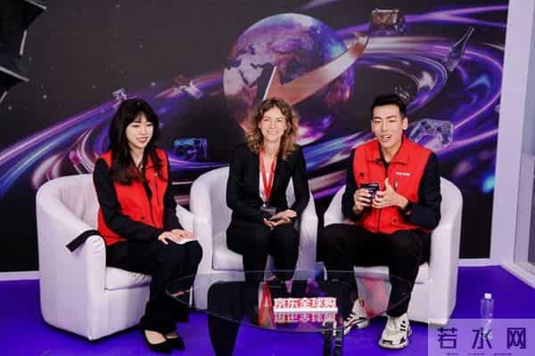 京东支援上海-17国驻华使节走进京东:“秀中文”直播带货 体验中国电商速度