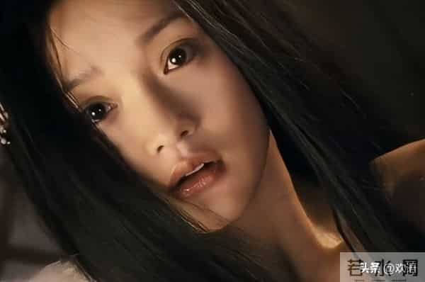 周迅身高多少-陈凯歌曾评价周迅:如果身高再多上10cm,那么整个世界就是她的