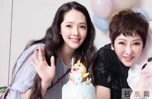 郭碧婷向佐婚纱照