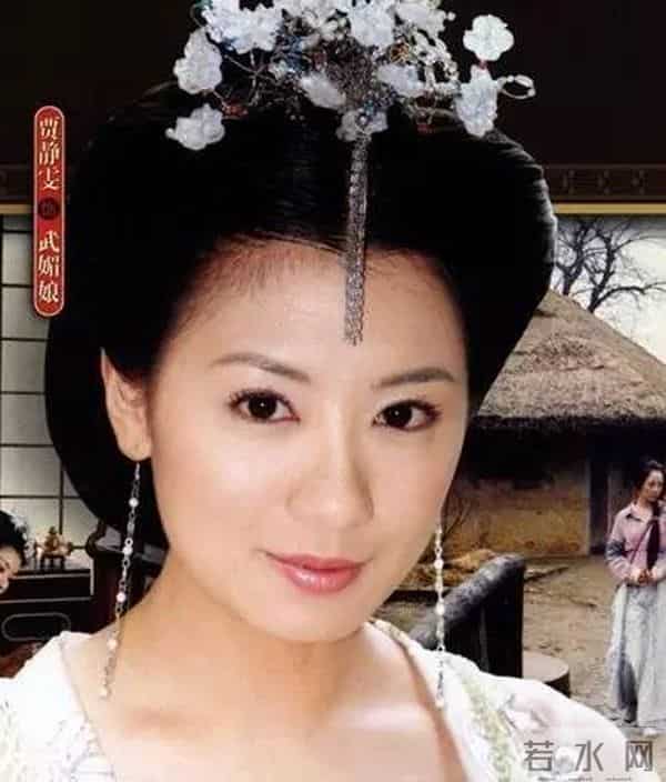 高圆圆看望贾静雯