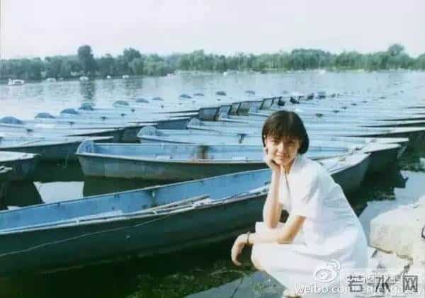 高圆圆看望贾静雯