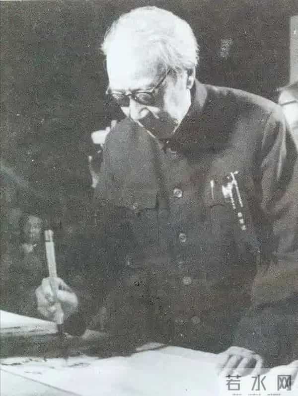 海峡夜航-周恩来请沙孟海写标语：一定要解放台湾，沙孟海却建议写这四个字