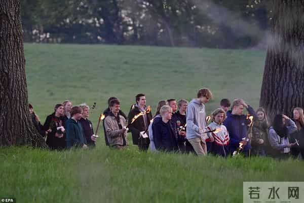 丹麦首富3子葬礼