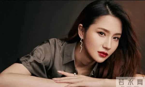 三地肉搏团-经典国产大尺度三级片《3D玉蒲团》，曾轰动一时。不知你是否看过