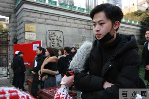 化妆的一定会扣分