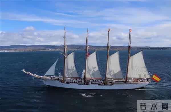 美海军穿越台湾海峡