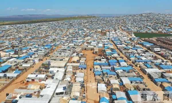 希腊最大难民营被烧