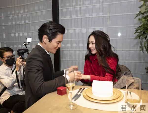 郭碧婷向佐婚纱照