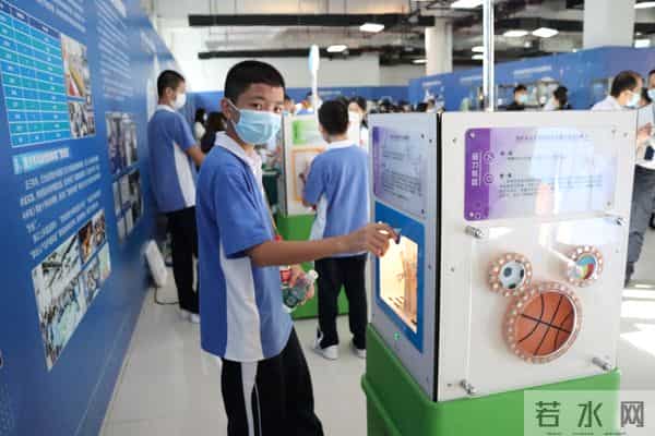 区科协做客 FM104.3《民生访谈》推介特色科普活动