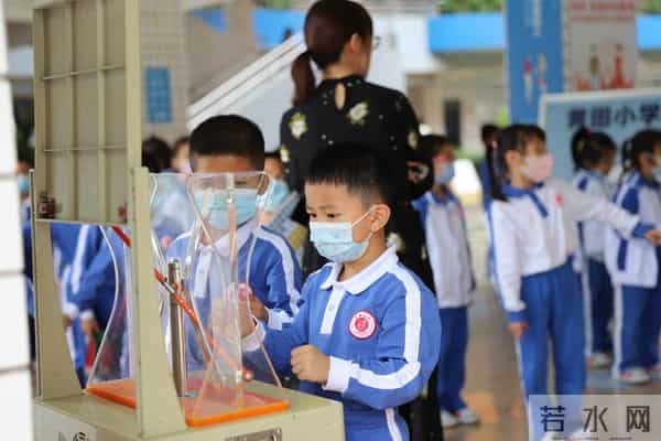 区科协做客 FM104.3《民生访谈》推介特色科普活动