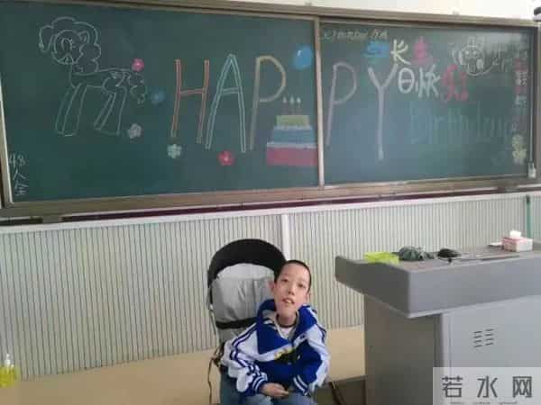 18公斤渐冻症男孩考入北航:童话般的爱心接力,只为让他遥望星空