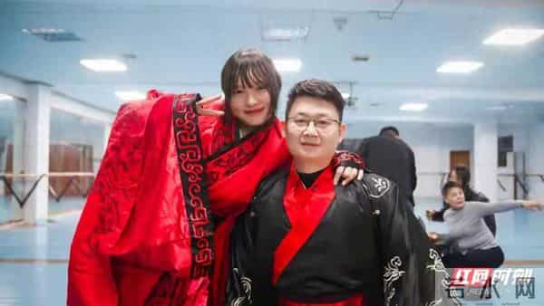 十七年的光阴，足以让一个懵懂孩童长成亭亭玉立的少女