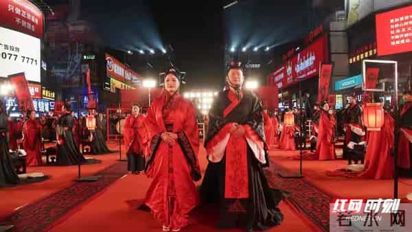 十七年的光阴，足以让一个懵懂孩童长成亭亭玉立的少女