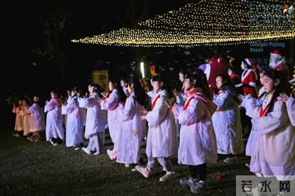 “爪爪心愿 暖冬童话夜” 蒲江福朋喜来登度假酒店圣诞亮灯温情启幕