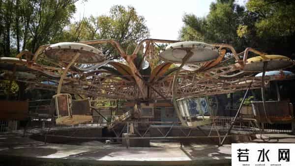 生锈游乐场,城市废墟探索者:我见过废弃的旅馆、监狱和屠宰场