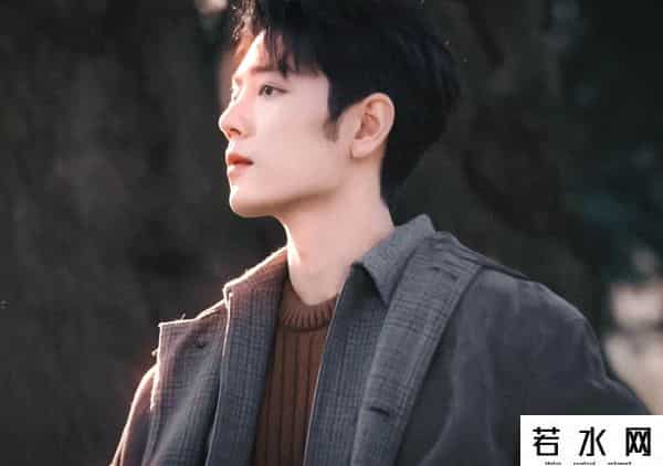 那5年,那年他安静坐在角落聆听，5年后我们终于读懂了那次聚会的意义