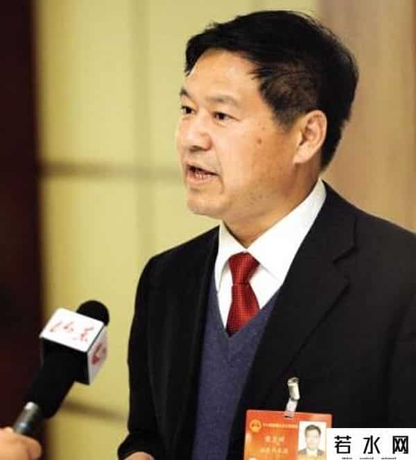 孔令荣,岳父资助他创业，赚10亿后，对妻子拳脚相向，还赶走岳父