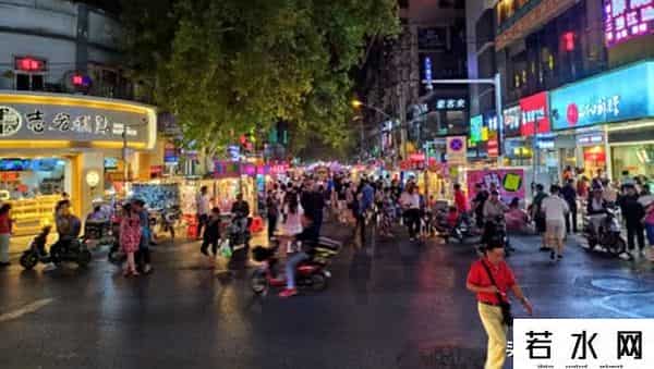 武汉这条街：曾比肩江汉路步行街！如今萧条了！背后4大原因揭秘