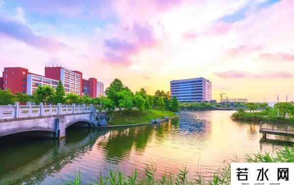 谭群钊,16岁保送名校，34岁任盛大游戏CEO，他如今跨界成投资人，已投上百个项目！