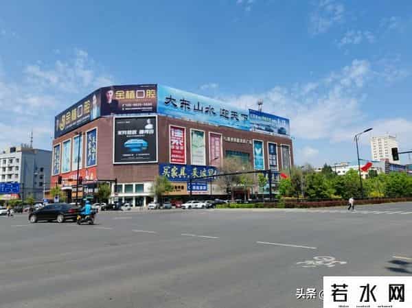 普尔斯马特,二十多年前,吉林市解放大路边曾有一家“绿色”的大型超市