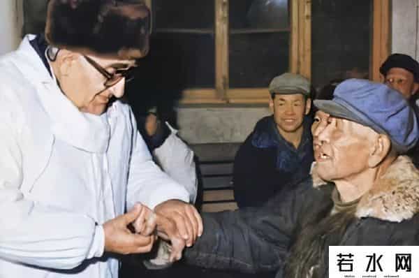 美丽最前线,一张八路军时期的老照片，揭秘那位娶了延安第一美女的后海大爷