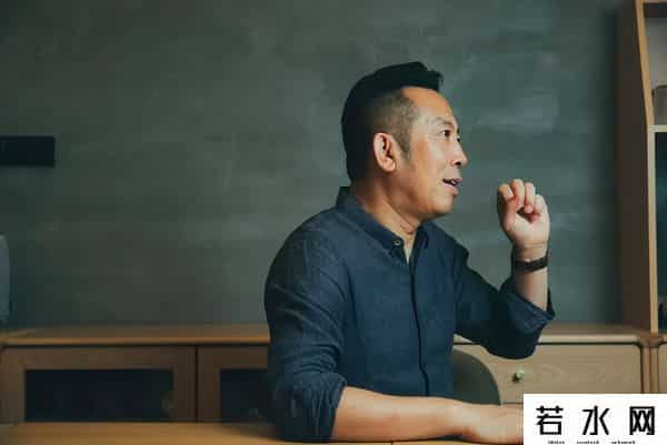 县城医生之子，西贝创始人贾国龙，大学时退学经商九五年年入百万