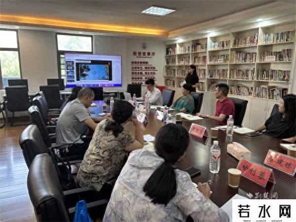 李雨嘉,代表委员联动让AI更懂民生 数字红利照进“15分钟生活圈”