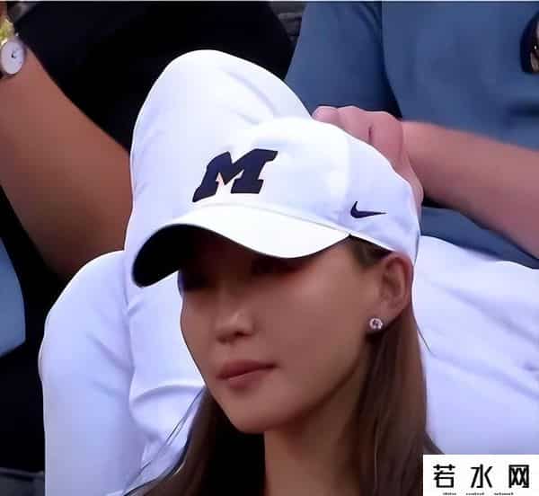 又一个“邓文迪”！34岁东北女孩嫁给81岁新任世界首富，已有了俩娃