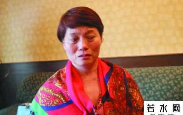 孔令荣,岳父资助他创业，赚10亿后，对妻子拳脚相向，还赶走岳父