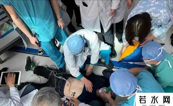 亿万身家命难留，上午签单下午就突然离世了，从签单到离世，只用了不到三个小时