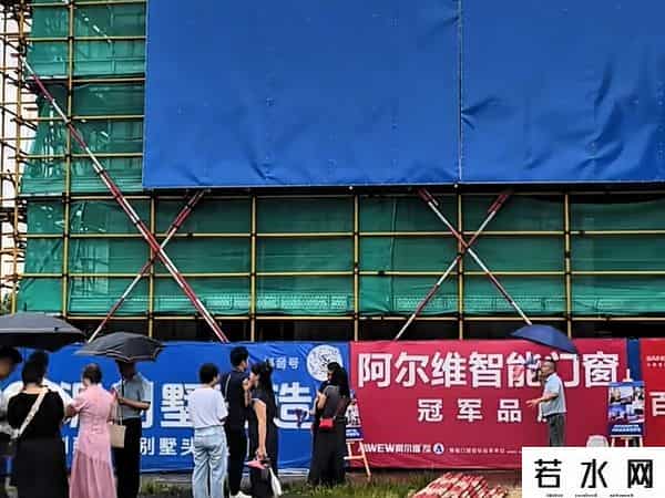 全红婵家新房主体建筑888元一平米，高空俯瞰钢筋密密麻麻施工中