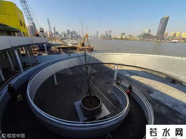 生锈游乐场,城市废墟探索者:我见过废弃的旅馆、监狱和屠宰场