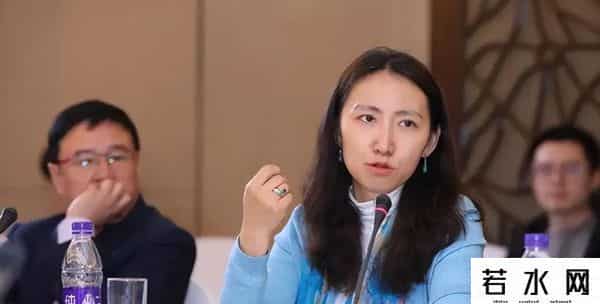 又一个“邓文迪”式传奇！27岁就是博士4年生3娃，替世界首富花钱