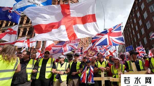 15万人走上伦敦街头游行，马斯克视频喊话解散英国议会