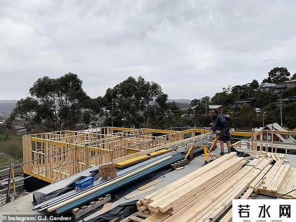 澳洲街道出现奇景！华人大叔的家成社区焦点…