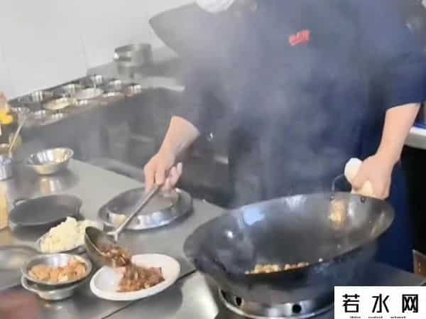 西贝塌房，麻六记却赢麻了！只因张兰做对了这件事