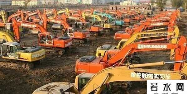 孔令荣,岳父资助他创业，赚10亿后，对妻子拳脚相向，还赶走岳父