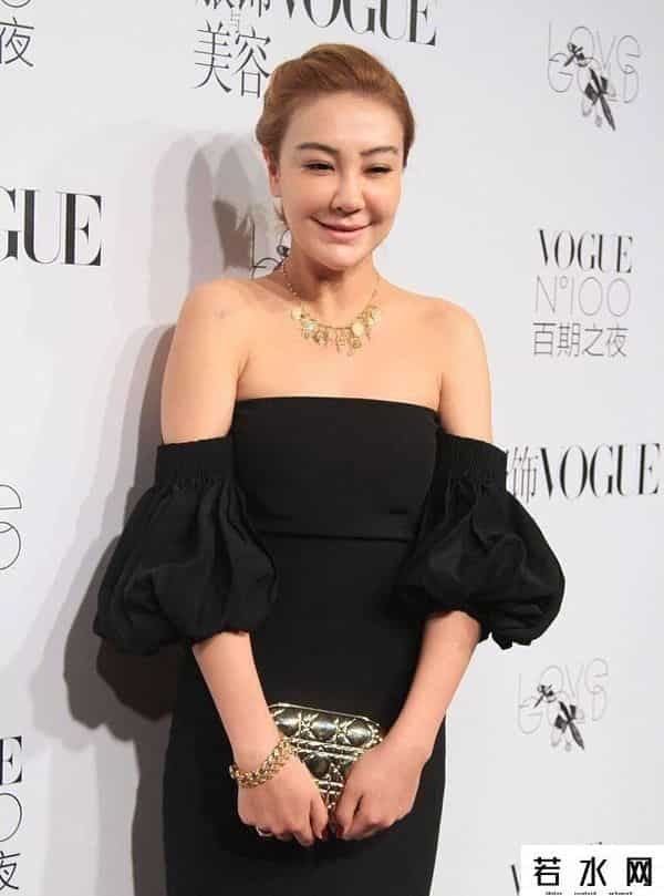 浙江富豪沈国军建百亿集团迎娶小21岁女星63岁仍旧如40壮年