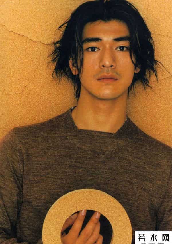 葛福鸿,51岁金城武近况曝光：隐居7年，在乡下种田