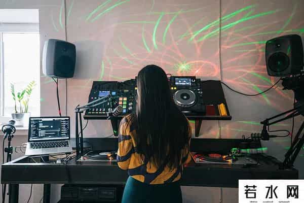 引爆流行,一首抖音神曲,价值4000万