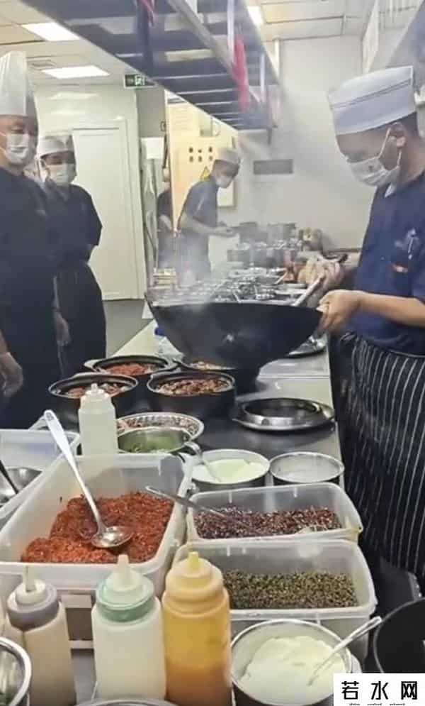 西贝塌房，麻六记却赢麻了！只因张兰做对了这件事