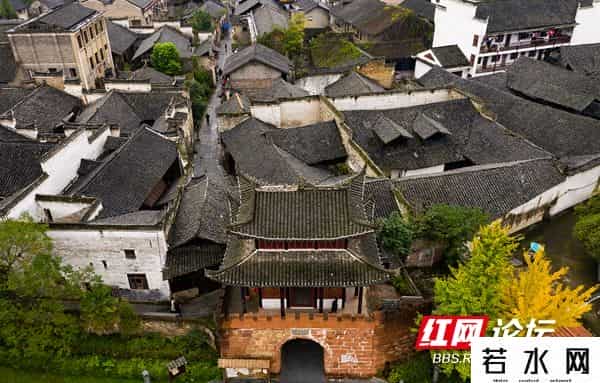 江影沉浮动漫,古城新韵！黔阳古城：青山明月不曾空