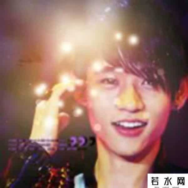 非主流新生代,迪丽热巴学生时期自拍曝光，太非主流，16岁时的造型看起来像46岁