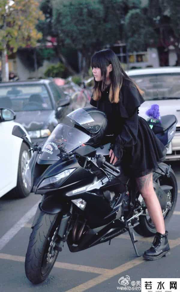 粉小狞,哪位机车美女是你心中的女神？