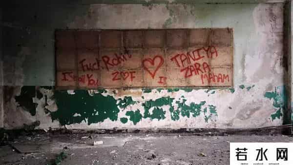 生锈游乐场,城市废墟探索者:我见过废弃的旅馆、监狱和屠宰场