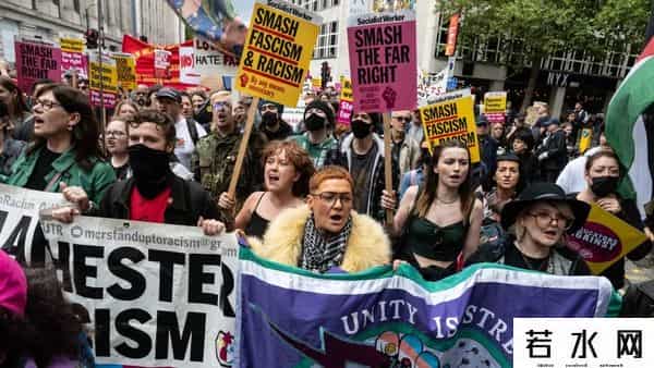 15万人走上伦敦街头游行，马斯克视频喊话解散英国议会